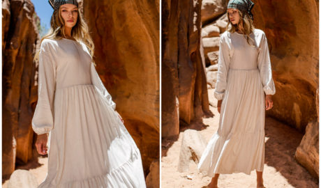 Styl boho w modzie - stylizacja z maxi sukienką z falbaną