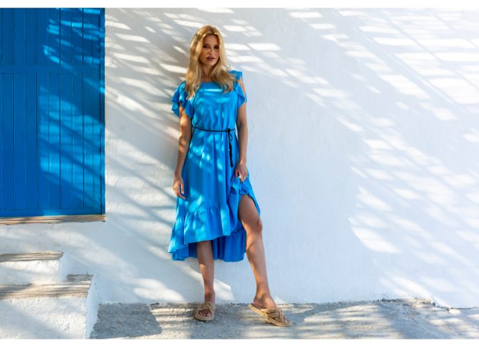 Hurtownia ubrań damskich basic z sukienkami w kolorze niebieskim